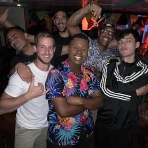 Meet your Posher, Warren